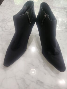Donald Pliner Black Pointed Toe Ankle Micro Fiber Boot with Side Zipper/buckles